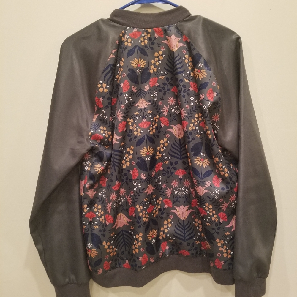 Bomber jacket - Picture 2 of 4